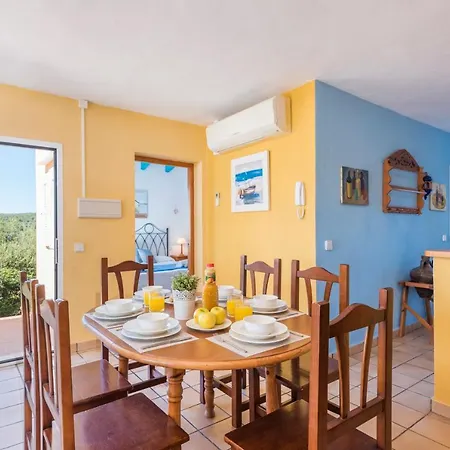Villa Elena - *